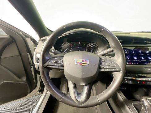 Used 2019 Cadillac XT4 Premium Luxury image 17