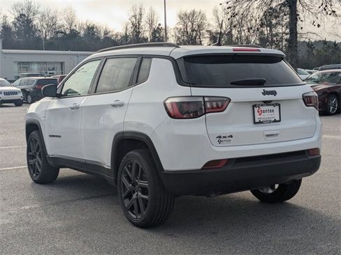 New 2026 Jeep Compass Latitude image 5