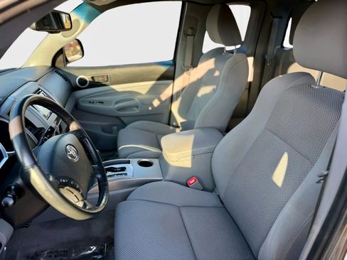 Used 2010 Toyota Tacoma 4x4 Access Cab V6 image 17