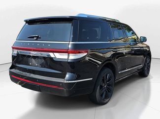Used 2023 Lincoln Navigator Reserve AWD/4WD video 3