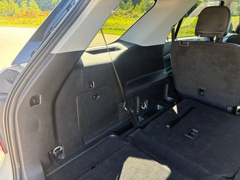 Used 2023 Ford Explorer XLT w/ Equipment Group 202A AWD/4WD image 57