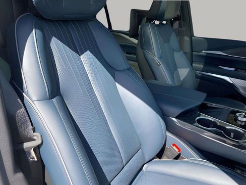 New 2025 Cadillac Escalade IQ Sport 2 w/ LPO, ONYX Package image 20