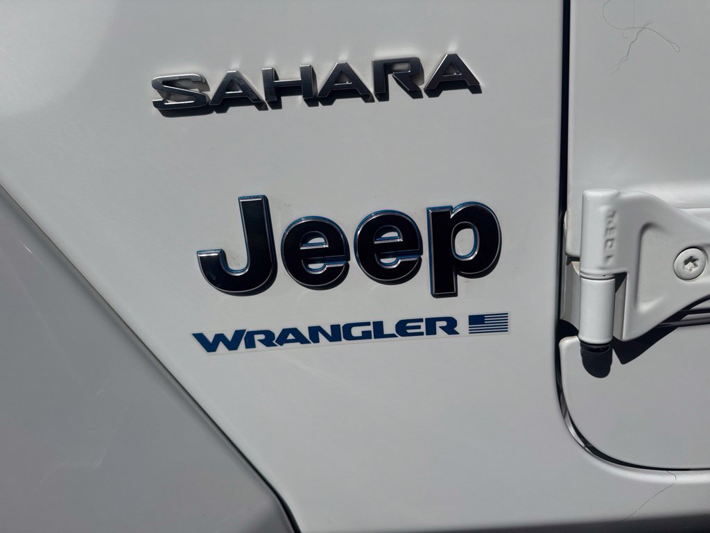 Used 2023 Jeep Wrangler Unlimited Sahara w/ Cold Weather Group AWD/4WD image 13
