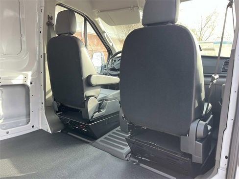 New 2025 Ford Transit 250 148 Medium Roof image 22