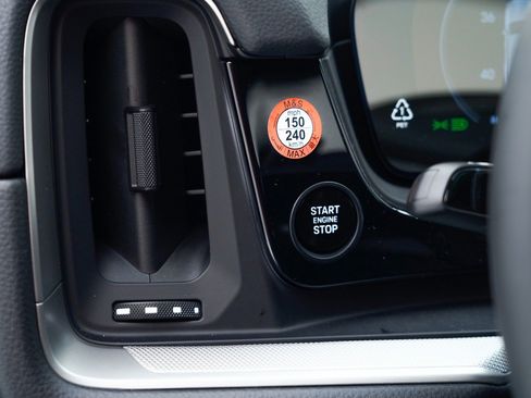 New 2026 Porsche Cayenne image 31