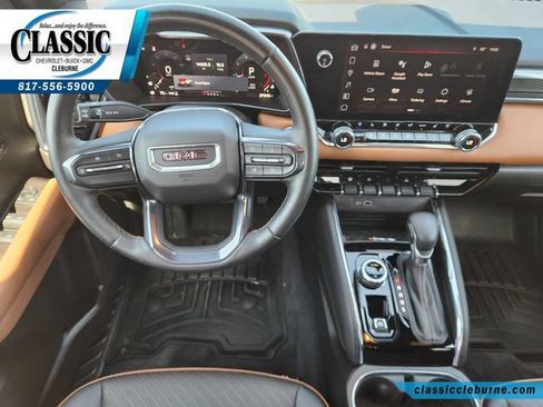 Used 2024 GMC Canyon AT4 w/ AT4 Premium Package AWD/4WD image 3