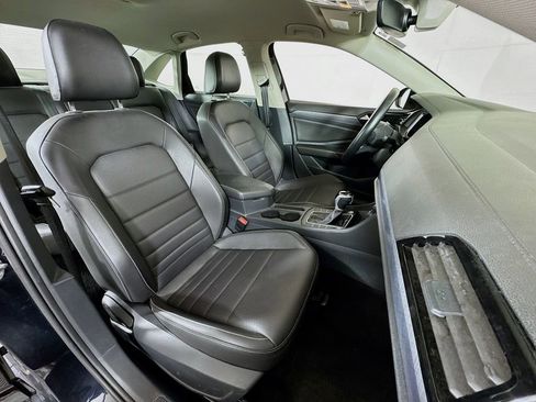 Used 2024 Volkswagen Jetta SE FWD image 26