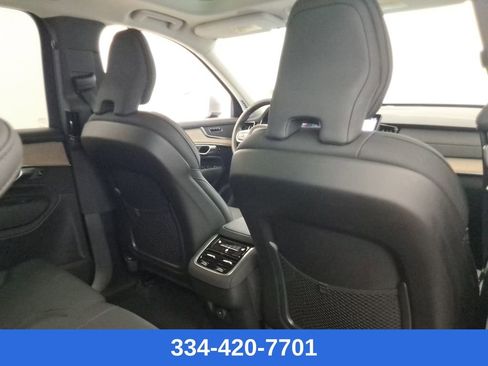 Certified 2025 Volvo XC90 B5 Plus image 27