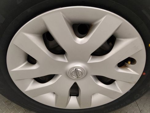 Used 2020 Nissan Rogue Sport S FWD image 31