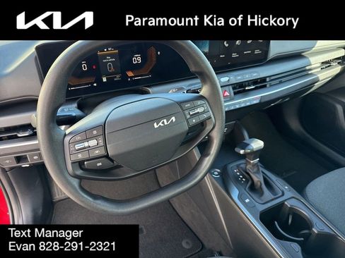 Used 2025 Kia K4 LXS image 26