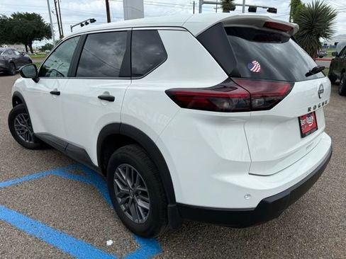 Used 2026 Nissan Rogue S FWD image 5