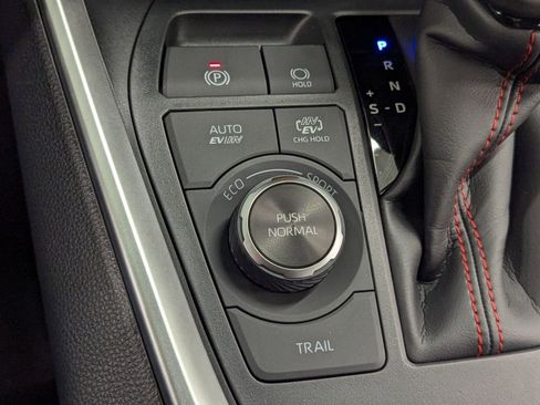 New 2025 Toyota RAV4 SE image 29