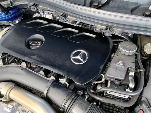 Used 2025 Mercedes-Benz GLA 250 image 33