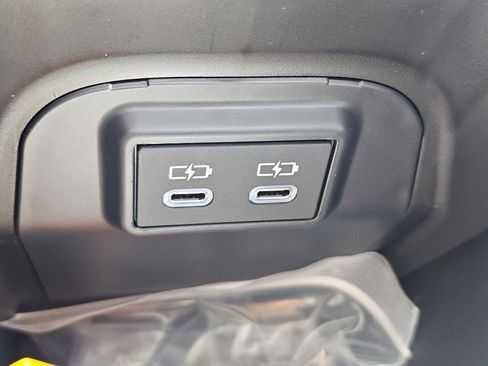 Certified 2025 Toyota RAV4 Limited w/ Advanced Technology Package image 18