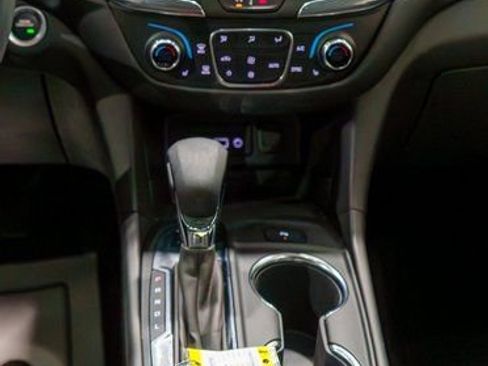 Used 2023 Chevrolet Equinox LT AWD/4WD image 14