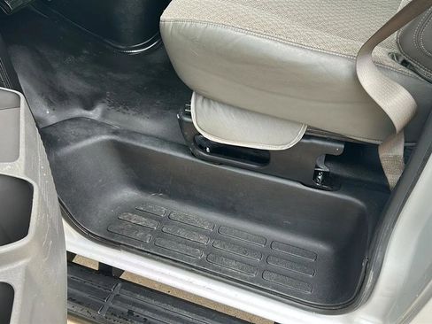 Used 2018 Chevrolet Express 3500 LT w/ LT Preferred Equipment Group image 38