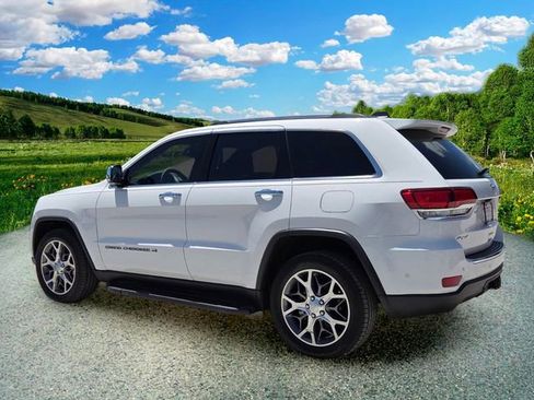 Certified 2022 Jeep Grand Cherokee Limited w/ Trailer Tow Group IV AWD/4WD image 4