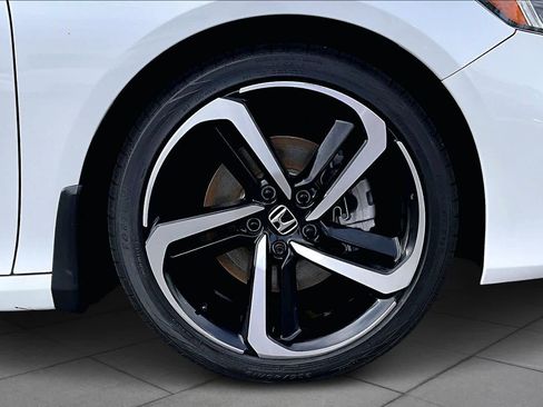 Used 2022 Honda Accord Sport image 10