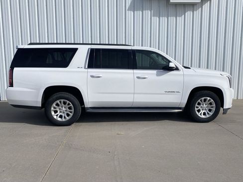 Used 2017 GMC Yukon XL SLE w/ HD Trailering Package image 4