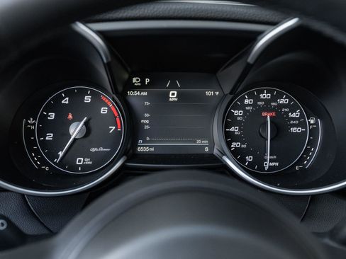 Used 2023 Alfa Romeo Giulia Sprint image 31