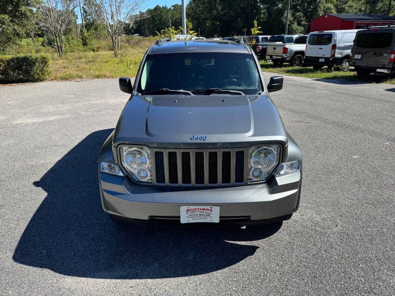 Used 2012 Jeep Liberty Sport AWD/4WD image 2