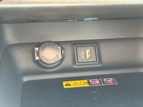 Certified 2025 Toyota RAV4 XSE AWD/4WD image 31