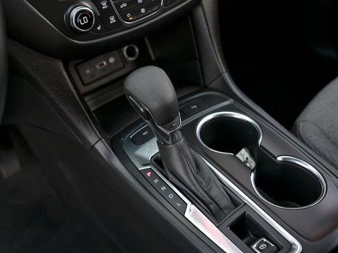 Used 2024 Chevrolet Equinox LT image 16