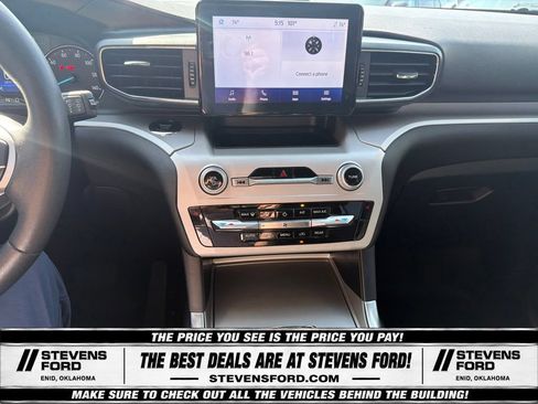 Used 2024 Ford Explorer XLT w/ Equipment Group 202A AWD/4WD image 26