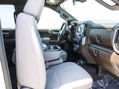 Used 2021 Chevrolet Silverado 1500 LT AWD/4WD image 16