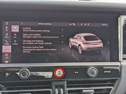 New 2026 Porsche Macan image 20