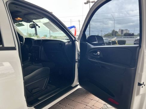 Used 2007 Chevrolet TrailBlazer SS RWD image 55