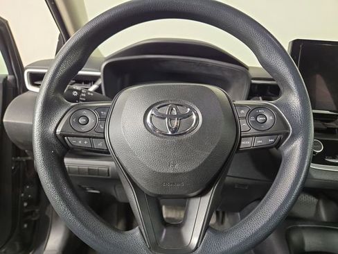 Used 2023 Toyota Corolla LE image 21