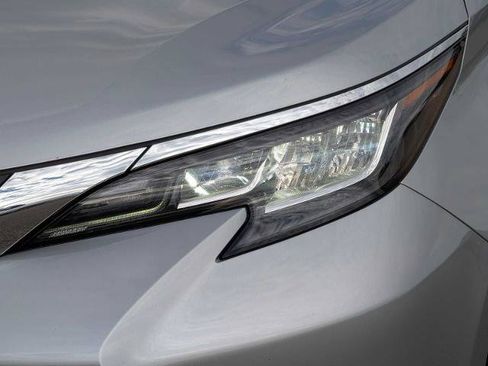Used 2022 Toyota Sienna XLE AWD/4WD image 10