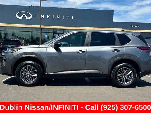 Used 2025 Nissan Rogue S FWD image 7