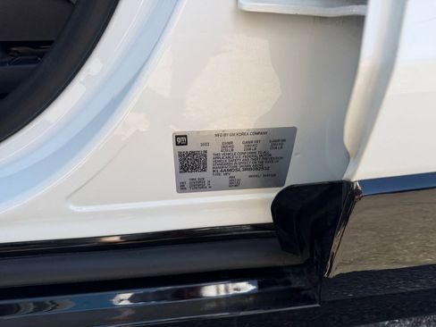 Used 2024 Buick Encore GX Sport Touring image 27