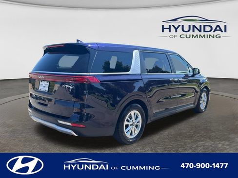 Used 2024 Kia Carnival LX FWD image 8