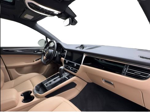 Used 2023 Porsche Macan Turbo AWD/4WD image 31