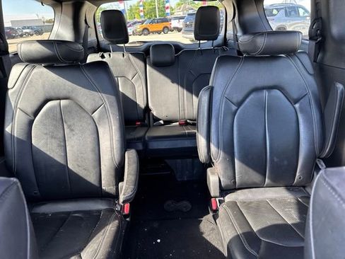 Used 2020 Chrysler Pacifica Touring-L Plus w/ S Appearance Package FWD image 25