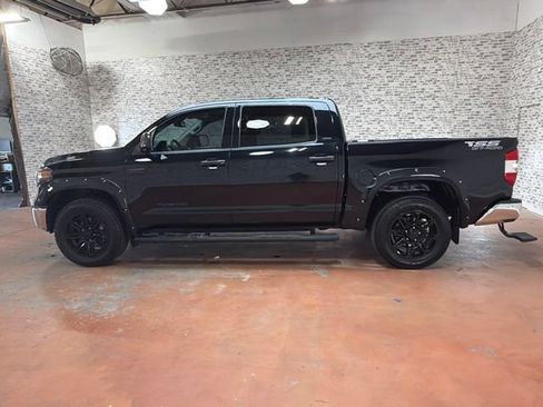 Used 2019 Toyota Tundra SR5 w/ SR5 Upgrade Package AWD/4WD image 4