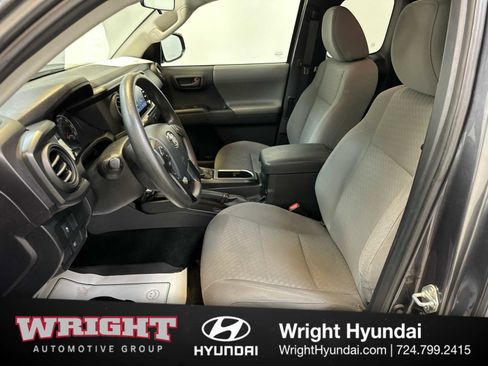 Used 2020 Toyota Tacoma SR w/ SX Package image 11