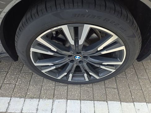 Used 2020 BMW X7 xDrive40i w/ Premium Package image 9