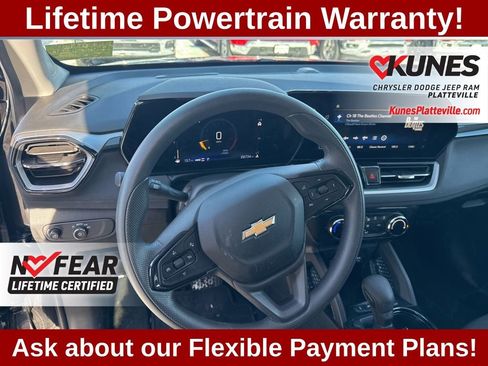 Used 2025 Chevrolet TrailBlazer LT w/ Driver Confidence Package image 12