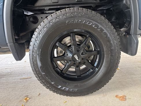 Used 2020 Chevrolet Silverado 2500 Custom w/ Custom Value Package image 34