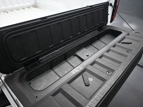 Used 2024 GMC Canyon Elevation w/ Convenience Package image 23