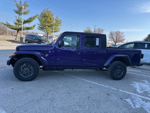 New 2026 Jeep Gladiator Sport image 16