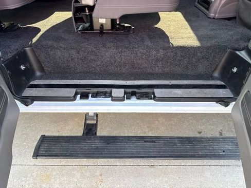 Used 2024 Chevrolet Express 2500 Extended RWD image 17