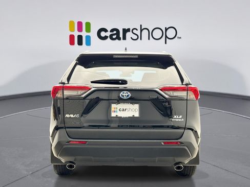 Used 2024 Toyota RAV4 XLE w/ Convenience Package AWD/4WD image 4