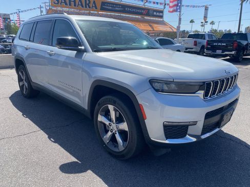 Certified 2021 Jeep Grand Cherokee L Limited RWD image 3