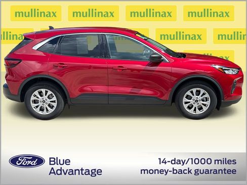 Used 2023 Ford Escape Active FWD image 2