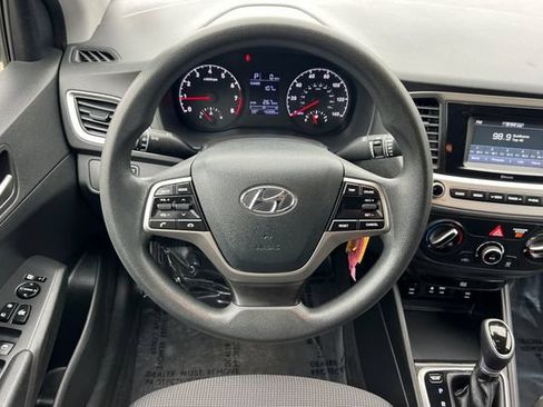Used 2021 Hyundai Accent SE FWD image 17